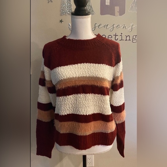 Forever 21 sweater - Picture 3 of 5